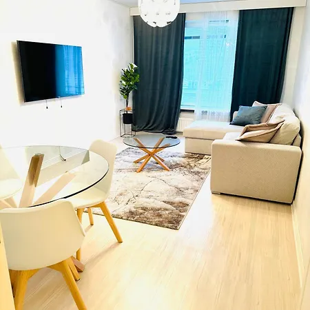 Real Apartment *